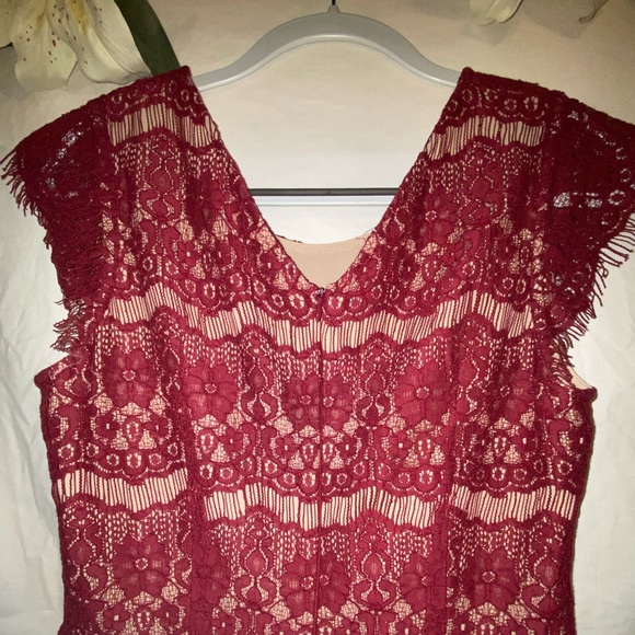 Maeve ruby lace dress. Size M. - Picture 5 of 10